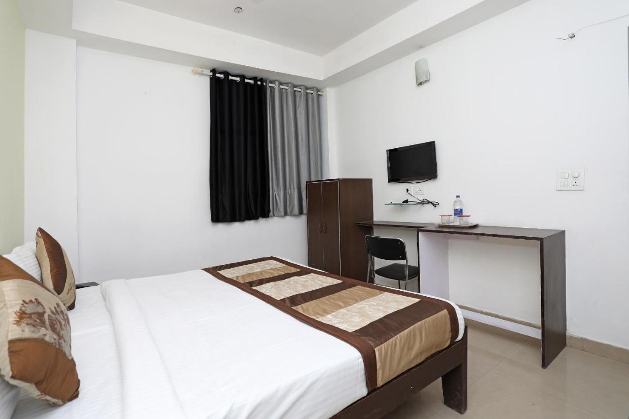 Oyo 11392 The Hotel Grand Hospitality 노이다 외부 사진